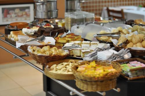 Ételek és italok, Hotel Carolina Plaza in Uberaba Ételek és italok, Hotel Carolina Plaza in Uberaba