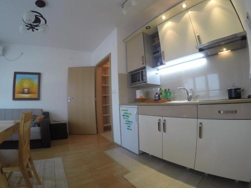 Maslacak, dvosobni in 巴尼亞哥維利亞查 Maslacak, dvosobni in 巴尼亞哥維利亞查