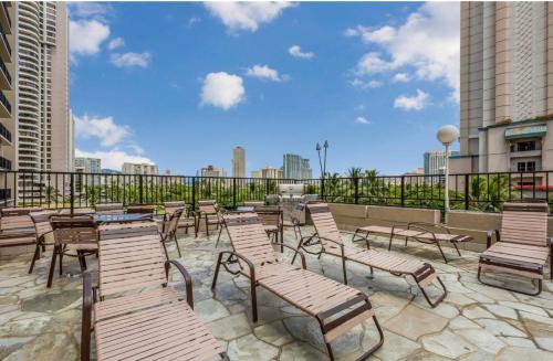 شرفة/ تراس, أكوا بالمز وايكيكي (Aqua Palms Waikiki) in Waikiki شرفة/ تراس, أكوا بالمز وايكيكي (Aqua Palms Waikiki) in Waikiki