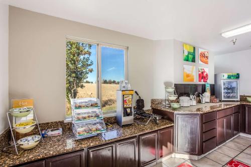 Ételek és italok, Quality Inn & Suites Meridian - West Boise in Meridian (Idaho) Ételek és italok, Quality Inn & Suites Meridian - West Boise in Meridian (Idaho)