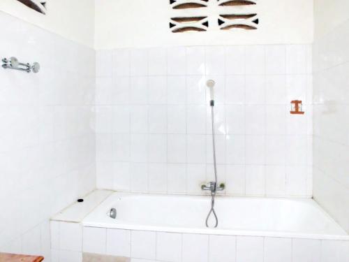 浴室, 3 bedrooms appartement at Majunga 100 m away from the beach with furnished terrace in 馬任加 浴室, 3 bedrooms appartement at Majunga 100 m away from the beach with furnished terrace in 馬任加