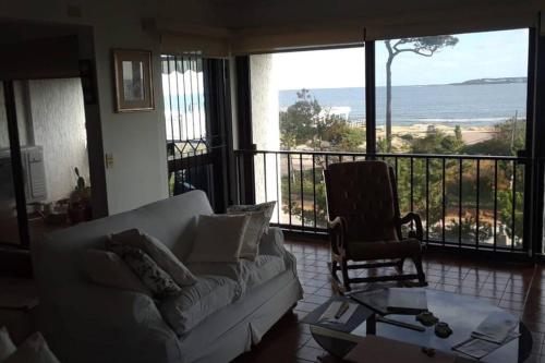 Apartamento frente al mar rambla mansa. Hermosa vista y atardecer! in Cantegril Apartamento frente al mar rambla mansa. Hermosa vista y atardecer! in Cantegril