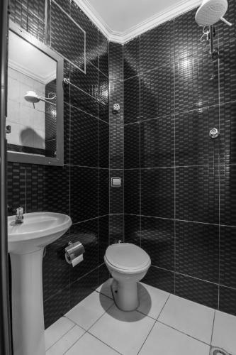 Salle de bain, Hotel Florencio in Santo Andre Salle de bain, Hotel Florencio in Santo Andre