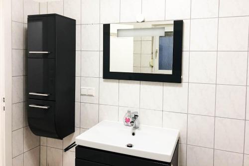 浴室, 3 Zimmer Apartment mit Küche, TV & WLAN (3 Zimmer Apartment mit Kuche, TV & WLAN) in 埃格爾斯巴赫 浴室, 3 Zimmer Apartment mit Küche, TV & WLAN (3 Zimmer Apartment mit Kuche, TV & WLAN) in 埃格爾斯巴赫