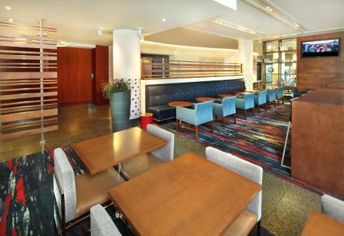 Lobby, Holiday Inn Express Hotel & Suites Fisherman's Wharf By IHG near Pier 39 Lobby, Holiday Inn Express Hotel & Suites Fisherman's Wharf By IHG near Pier 39