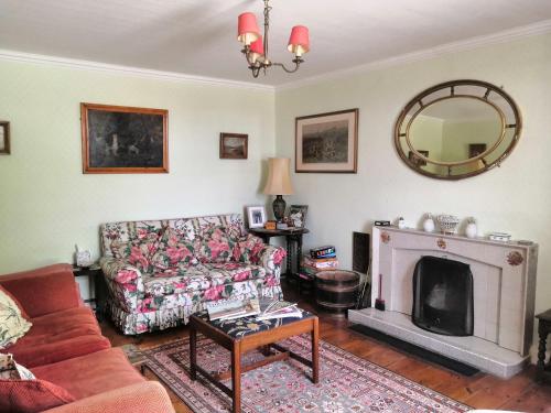 Beautiful 8-Bed House in Angus in Bridgend of Lintrathen Beautiful 8-Bed House in Angus in Bridgend of Lintrathen