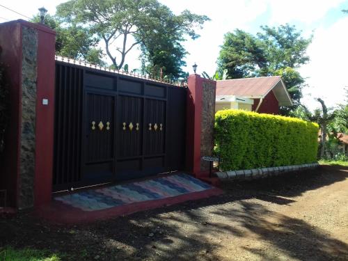 Entrance, Doctor SE TEMU Rest House in Marangu Entrance, Doctor SE TEMU Rest House in Marangu