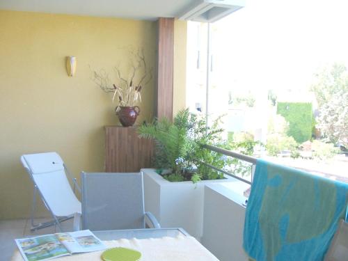 Balcony/terrace, Appartement de 2 chambres a Frejus a 800 m de la plage avec piscine partagee terrasse amenagee et wi in Frejus City Center Balcony/terrace, Appartement de 2 chambres a Frejus a 800 m de la plage avec piscine partagee terrasse amenagee et wi in Frejus City Center