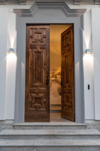 Entrance, CA' DEL RE SCARTOZZ in Gavirate Entrance, CA' DEL RE SCARTOZZ in Gavirate