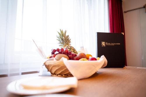 Food and beverages, Hotel Alexander in Basel Food and beverages, Hotel Alexander in Basel