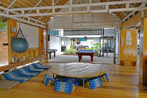 Shared lounge/TV area, Onederz Koh Rong Sanloem in Koh Rong Sanloem Shared lounge/TV area, Onederz Koh Rong Sanloem in Koh Rong Sanloem