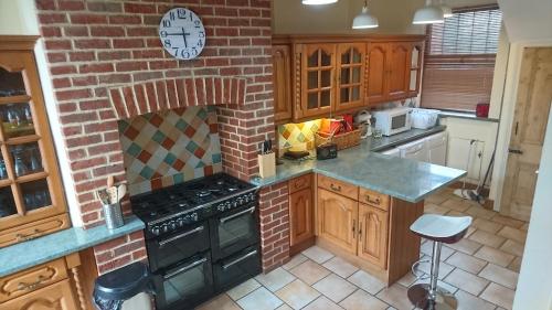 ห้องครัว, Gorgeous 4-Bed House in Bexhill-on-Sea sea views in เซ็นทรัล ห้องครัว, Gorgeous 4-Bed House in Bexhill-on-Sea sea views in เซ็นทรัล
