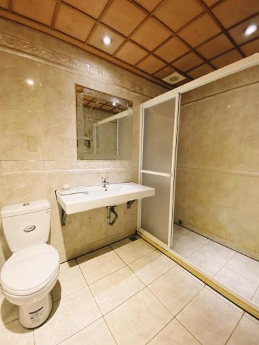 Bathroom, I Live Motel in Siaogang District Bathroom, I Live Motel in Siaogang District