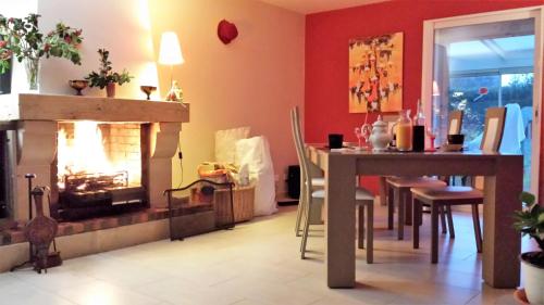 2 chambres privées dans un jardin d'hiver, garage voiture, vélos, motos (2 chambres privees dans un jardin d'hiver, garage voiture, velos, motos) in Tourville-Sur-Arques 2 chambres privées dans un jardin d'hiver, garage voiture, vélos, motos (2 chambres privees dans un jardin d'hiver, garage voiture, velos, motos) in Tourville-Sur-Arques