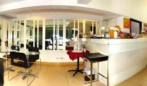 ナントラ デ コンフォート ホテル3