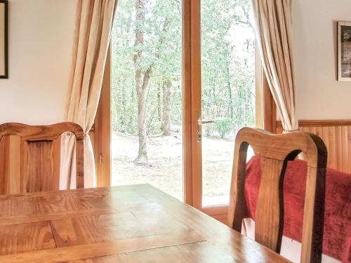 מתקני המלון, Maison de 2 chambres avec vue sur le lac piscine partagee et jardin amenage a Lachapelle Auzac in Souillac מתקני המלון, Maison de 2 chambres avec vue sur le lac piscine partagee et jardin amenage a Lachapelle Auzac in Souillac