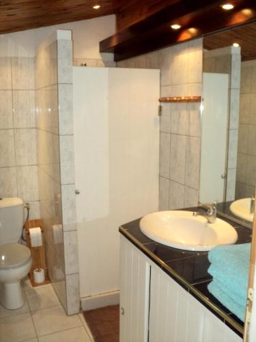 Bilik Mandi, Appartement spacieux a Bois des Nefles, 70 m², piscine partagee in Saint Paul Bilik Mandi, Appartement spacieux a Bois des Nefles, 70 m², piscine partagee in Saint Paul