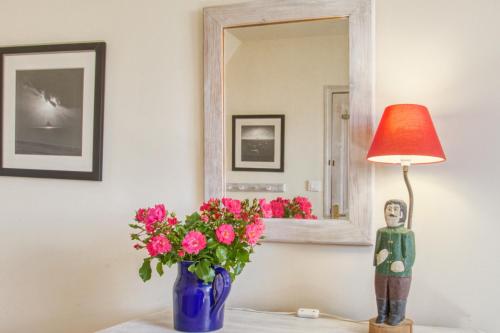 Ulaz, Maison de 5 chambres avec vue sur la mer jardin clos et wifi a Regneville sur Mer a 2 km de la plage in Regneville-Sur-Mer Ulaz, Maison de 5 chambres avec vue sur la mer jardin clos et wifi a Regneville sur Mer a 2 km de la plage in Regneville-Sur-Mer