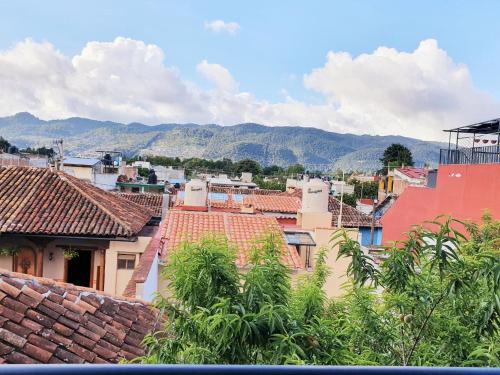 Kukul'ik Studios & Workspace in San Cristobal De Las Casas Kukul'ik Studios & Workspace in San Cristobal De Las Casas