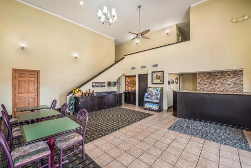 Americas Best Value Inn & Suites Arkadelphia in Arkadelphia (AR) Americas Best Value Inn & Suites Arkadelphia in Arkadelphia (AR)