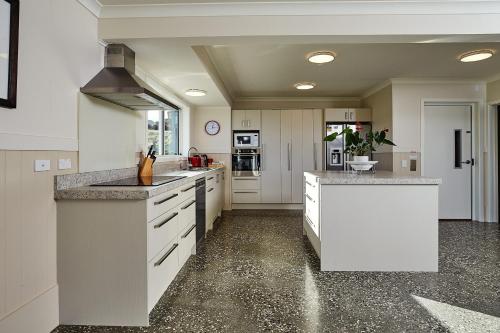 Kitchen, Kakatu Retreat Bed & Breakfast in Kaikoura Kitchen, Kakatu Retreat Bed & Breakfast in Kaikoura