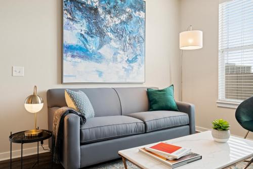 Guestroom, Kasa Highland Park Dallas in Northeast Dallas Guestroom, Kasa Highland Park Dallas in Northeast Dallas