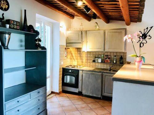 House with 3 bedrooms in Castel di Decima with enclosed garden and WiFi 15 km from the beach - image 2