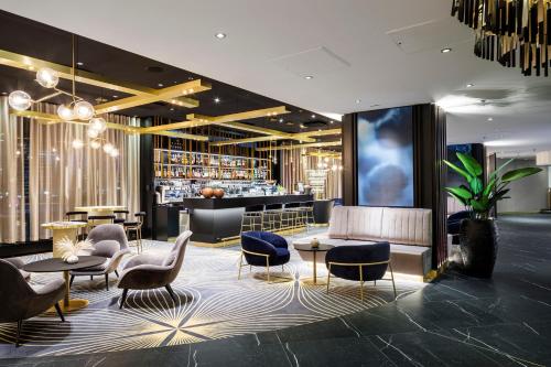 Bar/lounge, Crowne Plaza Helsinki By IHG near Natural History Museum (Luonnontieteellinen Museo) Bar/lounge, Crowne Plaza Helsinki By IHG near Natural History Museum (Luonnontieteellinen Museo)