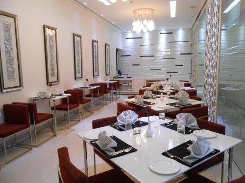Еда и напитки, Sapphire Suites in Калькутта Еда и напитки, Sapphire Suites in Калькутта