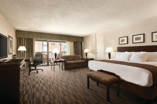Radisson Hotel Louisville North in Clarksville Radisson Hotel Louisville North in Clarksville