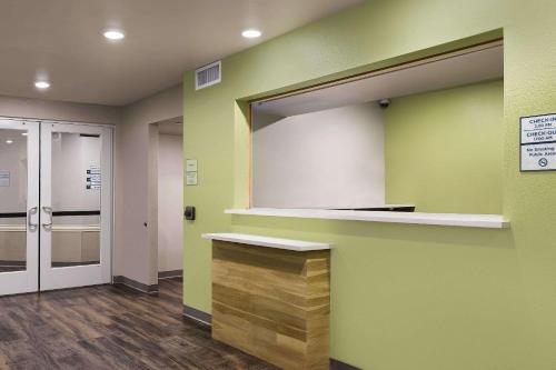 Lobby, Woodspring Suites Houston IAH Airport in Humble Lobby, Woodspring Suites Houston IAH Airport in Humble