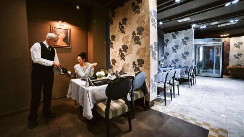 Restaurant, Hotel Paradis in Cluj- Napoca Restaurant, Hotel Paradis in Cluj- Napoca