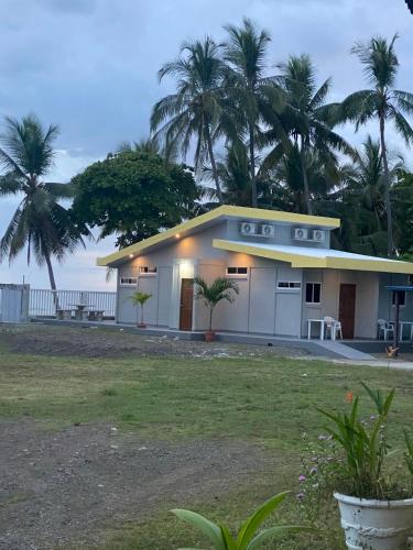 Gallina E Palo Beachfront Hotel in ハコ Gallina E Palo Beachfront Hotel in ハコ