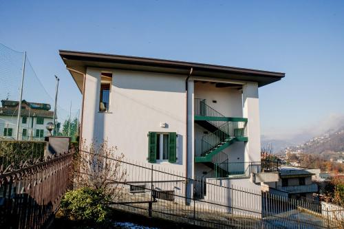 Exterior view, White Attic - by MyHomeInComo in Lipomo Exterior view, White Attic - by MyHomeInComo in Lipomo