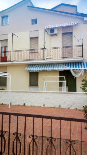Exterior view, 2 bedrooms house at Contrada Termini 3 m away from the beach with sea view and balcony in Casalbordino Exterior view, 2 bedrooms house at Contrada Termini 3 m away from the beach with sea view and balcony in Casalbordino