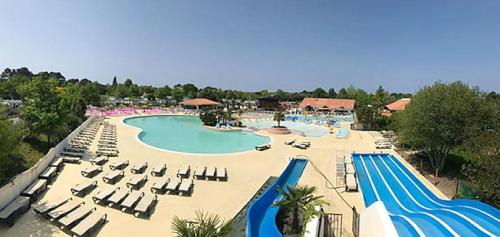 View, Bungalow confort Gastes + Piscine in Gastes View, Bungalow confort Gastes + Piscine in Gastes