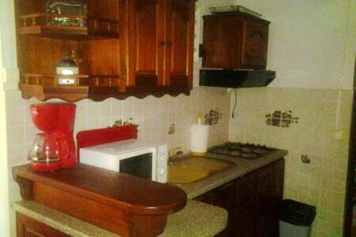 Kitchen, Appartement charmant a Sainte Anne 42 m² + Piscine partagee in Le Moule Kitchen, Appartement charmant a Sainte Anne 42 m² + Piscine partagee in Le Moule