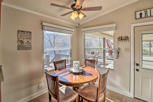 White River Fishing Escape with Deck and Patio! in 科特 (AR) White River Fishing Escape with Deck and Patio! in 科特 (AR)