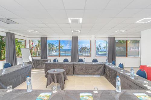 Meeting room / ballrooms, Zenitude Hôtel Résidences - Le Salako in Gosier Meeting room / ballrooms, Zenitude Hôtel Résidences - Le Salako in Gosier