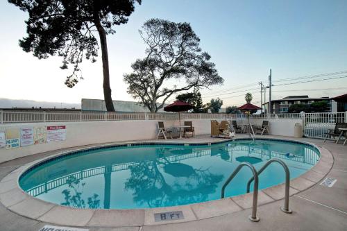 Kilátás, Motel 6 Monterey, CA in Monterey repülőtér környéke Kilátás, Motel 6 Monterey, CA in Monterey repülőtér környéke