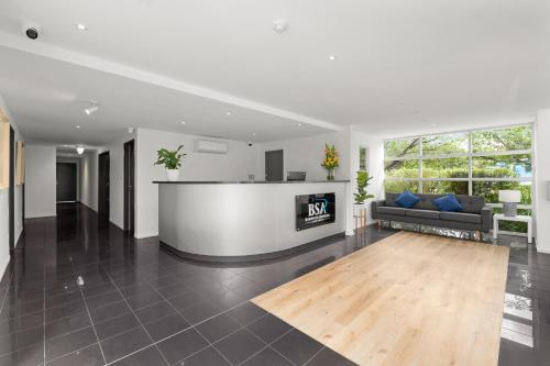 Exterior view, Burwood Serviced Apartments in Mount Waverley Exterior view, Burwood Serviced Apartments in Mount Waverley