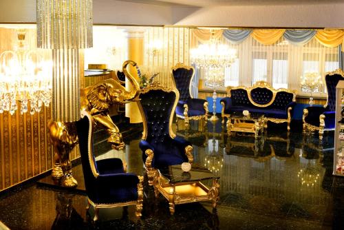 Vestíbulo, Hotel Alexandra in Plauen Vestíbulo, Hotel Alexandra in Plauen