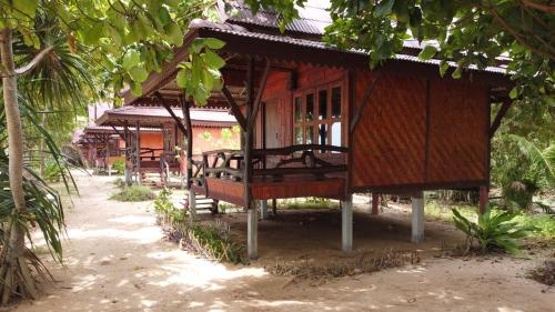Le Dugong Libong Resort in Koh Libong Le Dugong Libong Resort in Koh Libong