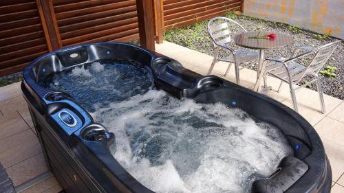 Spa, Appartement romantique à Deshaies - 46 m² - spa et piscine (Appartement romantique a Deshaies - 46 m² - spa et piscine) in Deshaies Spa, Appartement romantique à Deshaies - 46 m² - spa et piscine (Appartement romantique a Deshaies - 46 m² - spa et piscine) in Deshaies