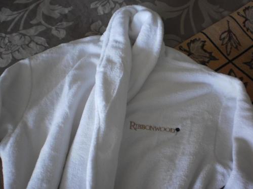 This photo about Ribbonwood Country House shared on HyHotel.com