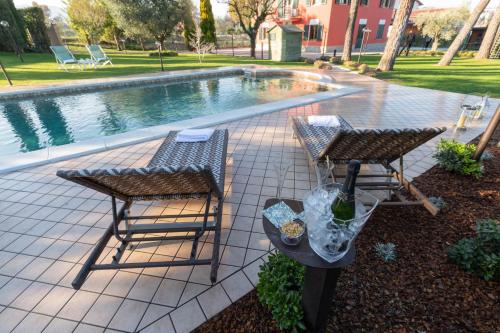 Swimming pool, LULLA BY DOLF - Villa Elisa in Tolentino Swimming pool, LULLA BY DOLF - Villa Elisa in Tolentino