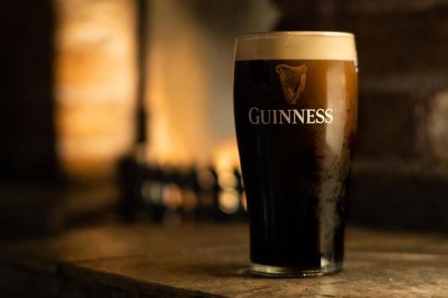 Pub/Lounge, Brogans Bar & Hotel in Trim Pub/Lounge, Brogans Bar & Hotel in Trim