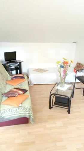 Appartement ensoleillé à Goyave, 50 m², vue mer et balcon (Appartement ensoleille a Goyave, 50 m², vue mer et balcon) in Goyave Appartement ensoleillé à Goyave, 50 m², vue mer et balcon (Appartement ensoleille a Goyave, 50 m², vue mer et balcon) in Goyave