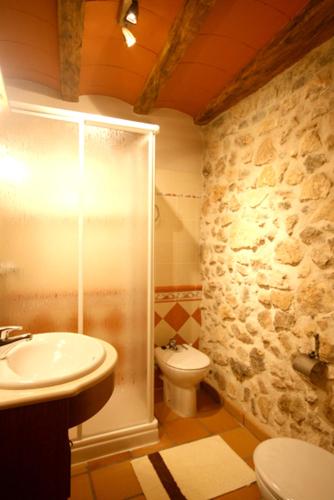 Kupaonica, 3 bedrooms house with furnished terrace and wifi at Pauls in Pauls Kupaonica, 3 bedrooms house with furnished terrace and wifi at Pauls in Pauls