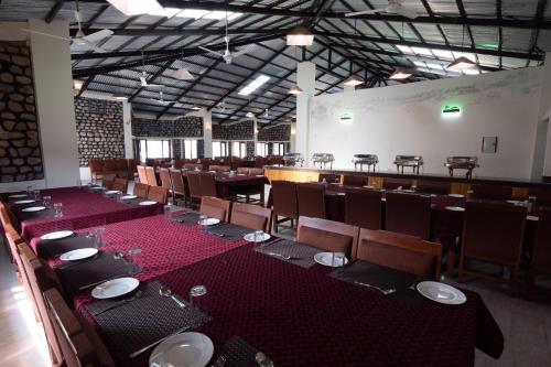 Restaurant, Babai Resort Pvt Ltd in Thakudwara Restaurant, Babai Resort Pvt Ltd in Thakudwara